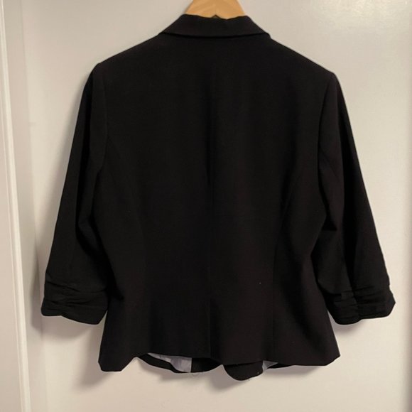 Reitmans Black Blazer - Picture 3 of 4